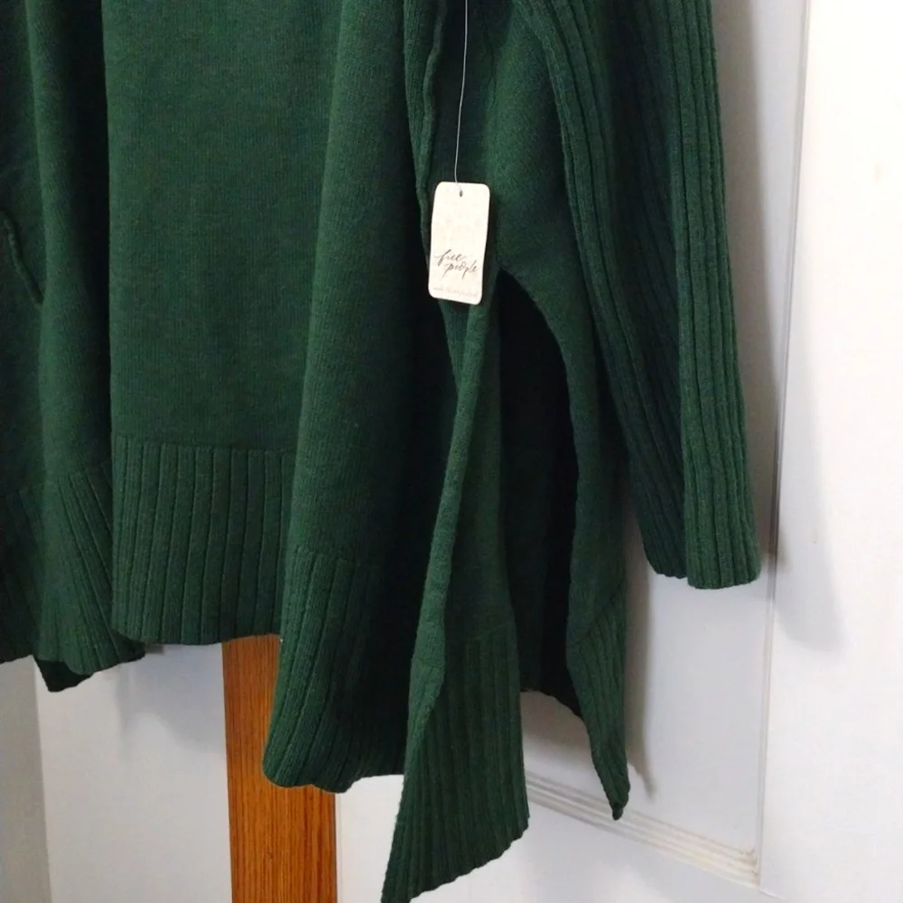 FREE PEOPLE V- Neck Sweater Green Size L NWT - Picture 8 of 13